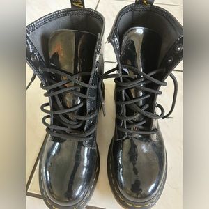 look brand new and in new condition